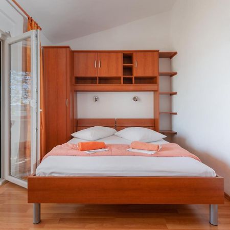 Apartments By The Sea Igrane, Makarska - 310 Room photo